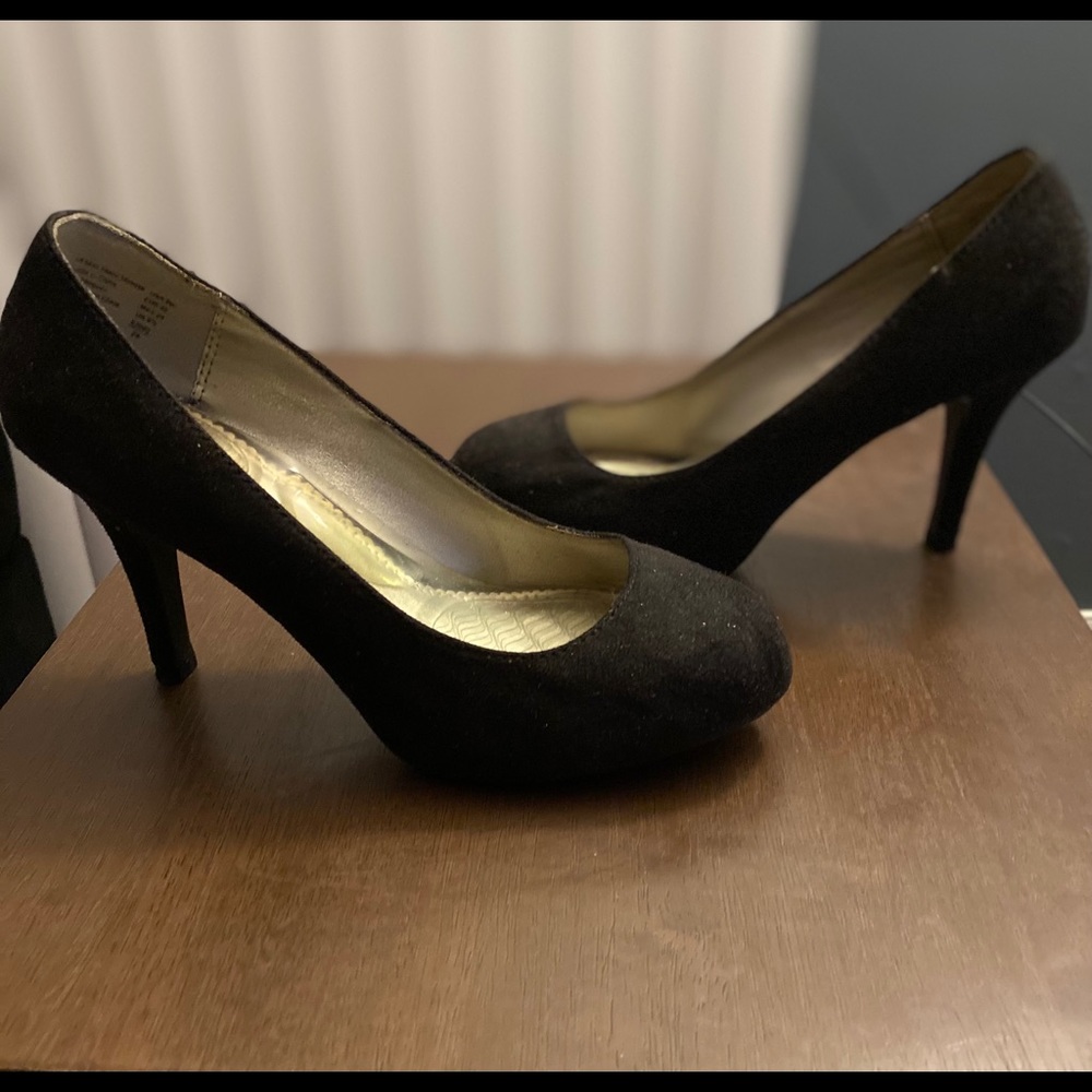 Black suede heels